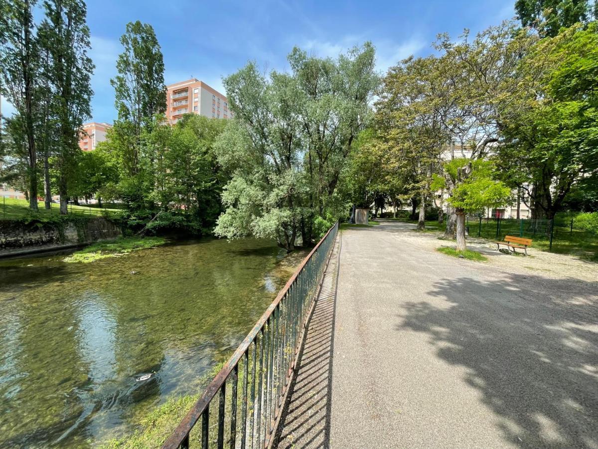 Le Nid Des Ducs - Gare Et Cite Gastronomique Dijon Exterior foto